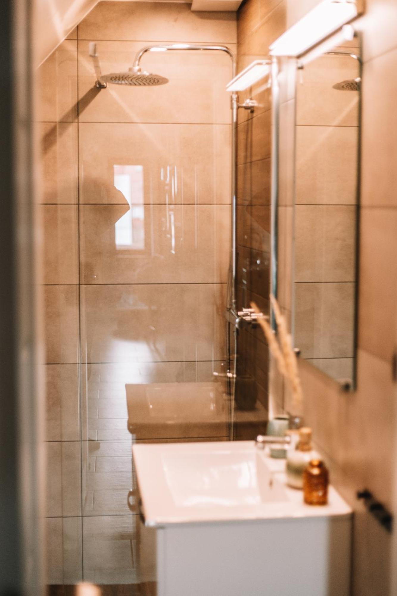 Poddasze Dla Znajomych - Z Goraca Balia Nad Jeziorem Czorsztynskim - Okolica Czorsztyn, Szczawnica, Velo Czorsztyn, Kroscienko, Zakopane, Gorce, Pieniny, Tatry Apartment *